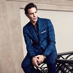 �{ɫ��y���A����